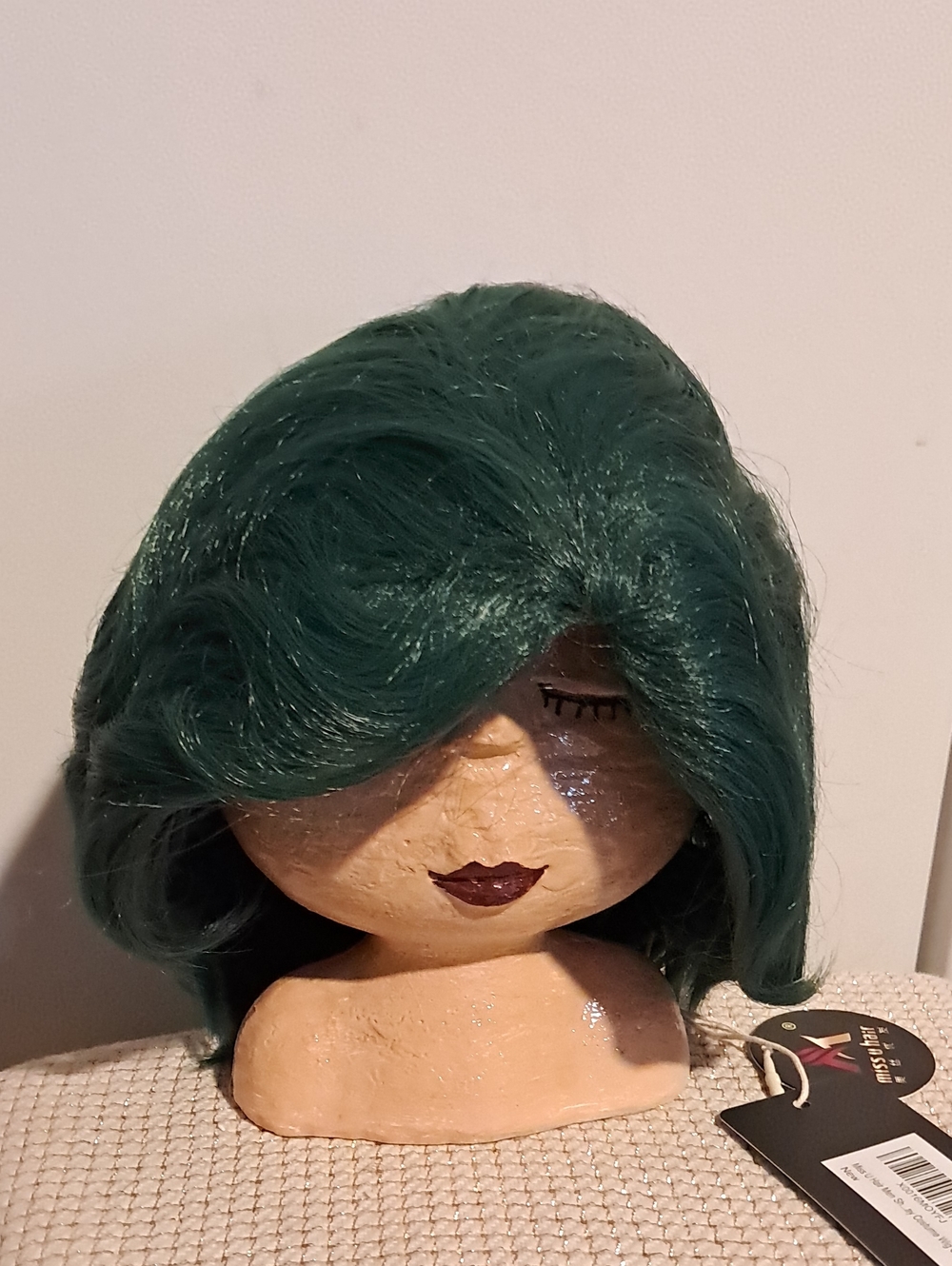 Short Wavy Women's Fashion Wig - Dark Green